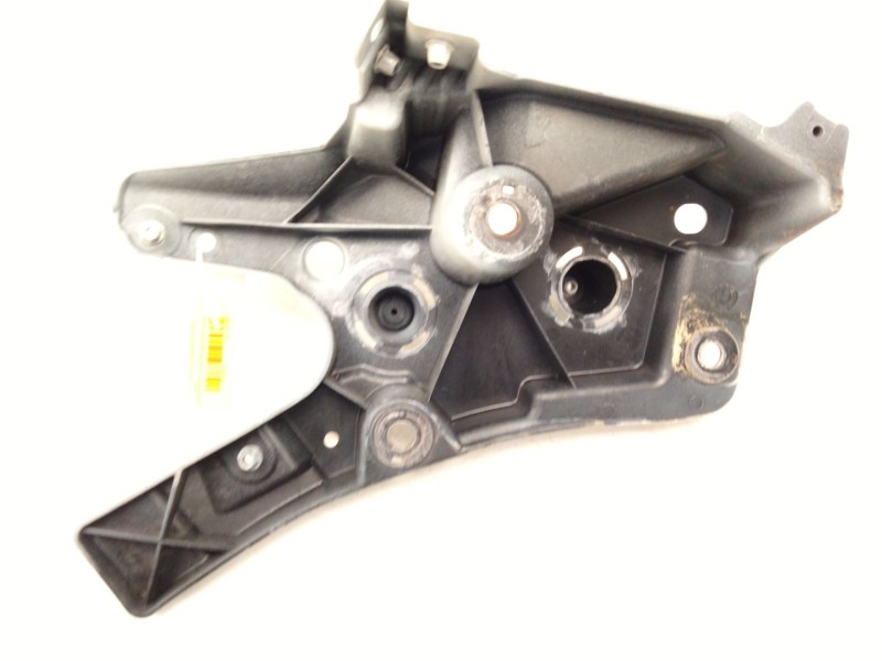 Recambio de soporte paragolpes delantero izquierdo para volvo xc60 ii (246) b4 mild-hybrid referencia OEM IAM 32288928  