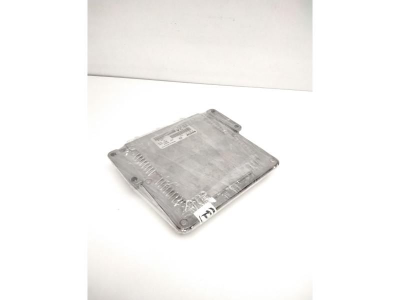 Recambio de centralita motor uce para lancia phedra (180) 2.2 jtd 16v emblema referencia OEM IAM 9650932080 0281011522 EDC15C2