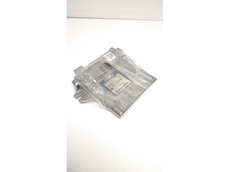 Recambio de centralita motor uce para renault kangoo (f/kc0) rapid referencia OEM IAM 7700868300 7700114868 R04080010G