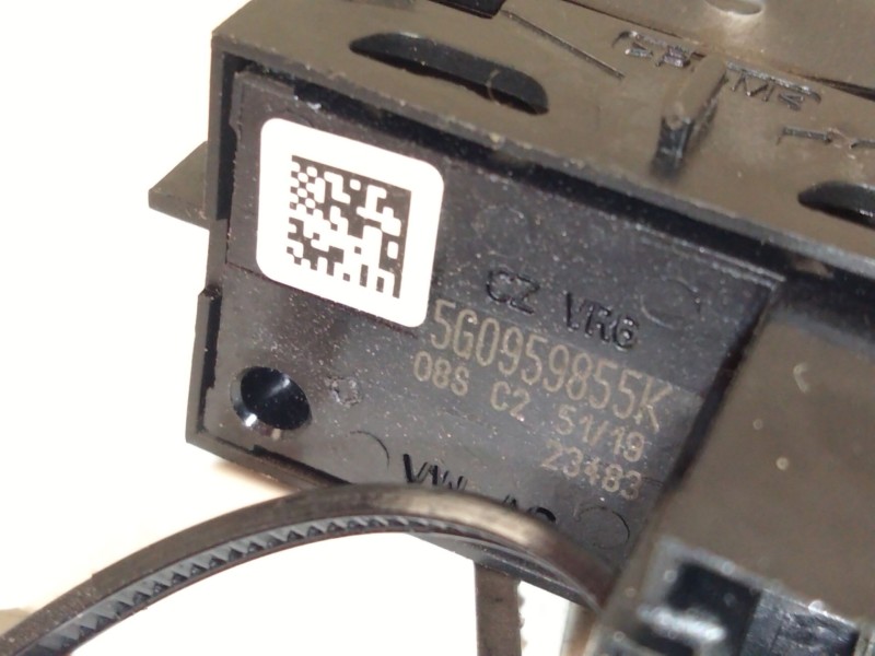 Recambio de mando elevalunas trasero derecho para skoda karoq (nu7, nd7) 1.5 tsi referencia OEM IAM 5G0959855  