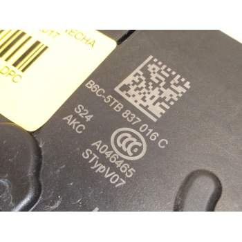 Recambio de cerradura puerta delantera derecha para skoda karoq (nu7, nd7) 1.5 tsi referencia OEM IAM 5TB837016C  