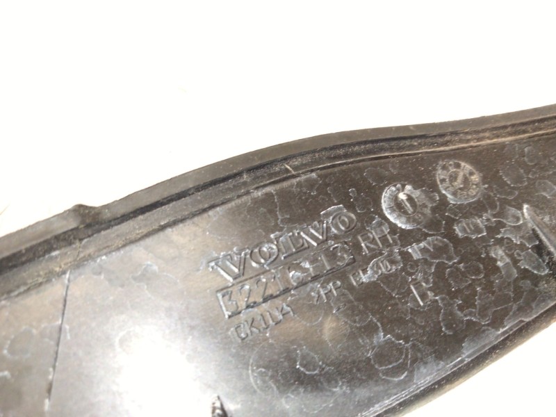 Recambio de moldura delantera derecha para volvo xc60 ii (246) b4 mild-hybrid referencia OEM IAM 32216113  