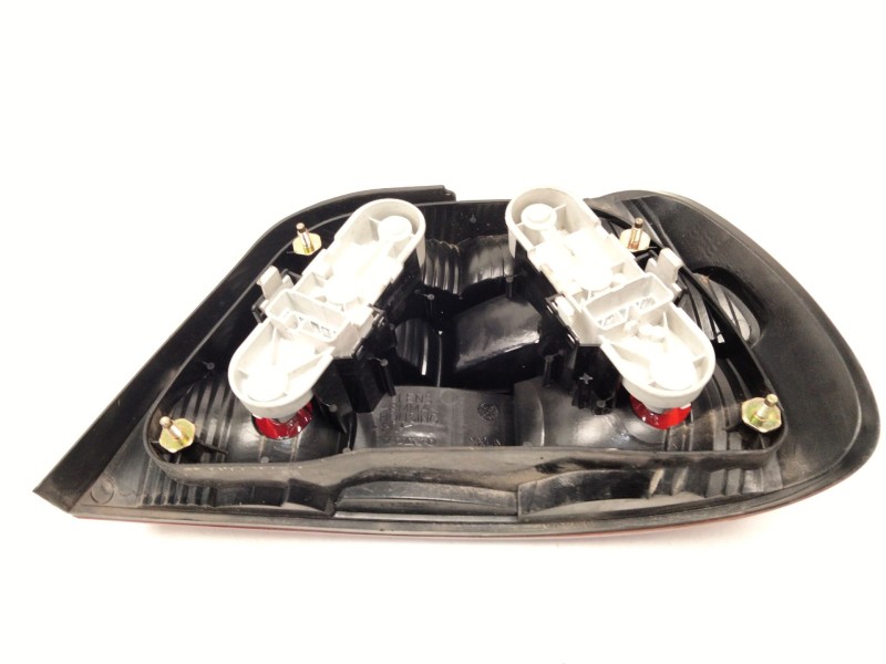 Recambio de piloto trasero izquierdo para volvo s40 i (644) 1.9 di referencia OEM IAM 30887329  