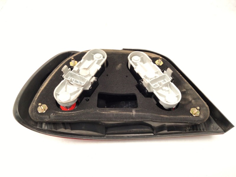 Recambio de piloto trasero derecho para volvo s40 i (644) 1.9 di referencia OEM IAM 30887330  