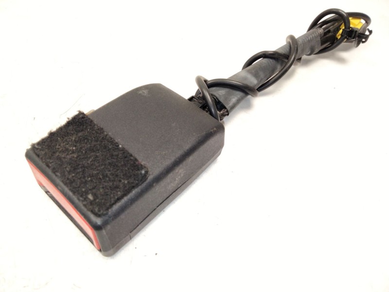 Recambio de enganche delantero izquierdo para mercedes-benz clase a (w176) a 180 cdi / d (176.012) referencia OEM IAM A246860016