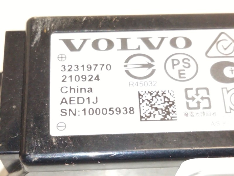 Recambio de unidad de control para volvo xc60 ii (246) b4 mild-hybrid referencia OEM IAM 32319770  