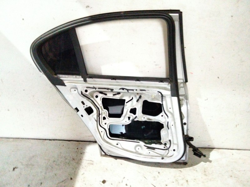 Recambio de puerta trasera izquierda para bmw 3 (e90) 320 d referencia OEM IAM   
