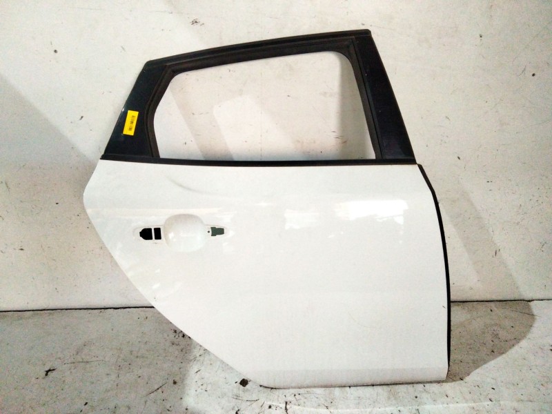 Recambio de puerta trasera derecha para volvo v40 cross country referencia OEM IAM   