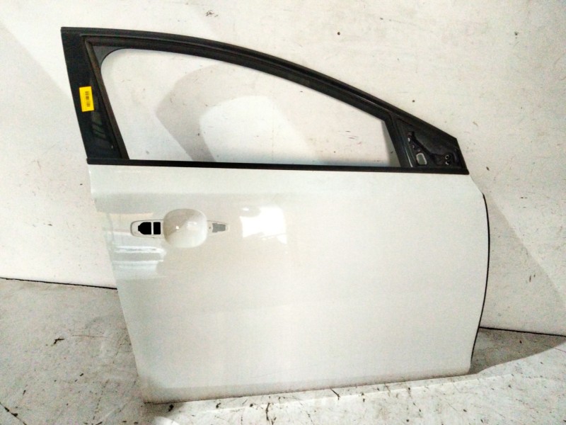 Recambio de puerta delantera derecha para volvo v40 cross country referencia OEM IAM   