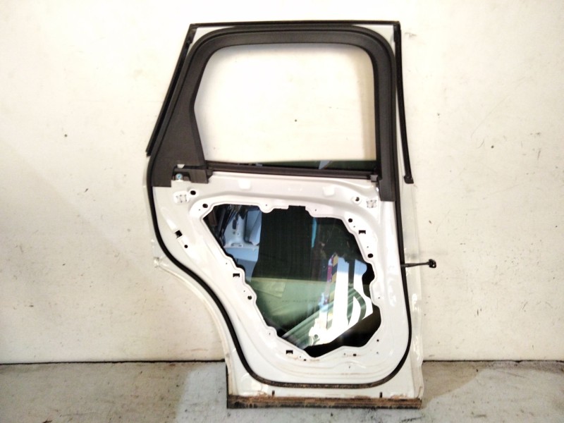 Recambio de puerta trasera izquierda para volvo xc60 ii (246) b4 mild-hybrid referencia OEM IAM   