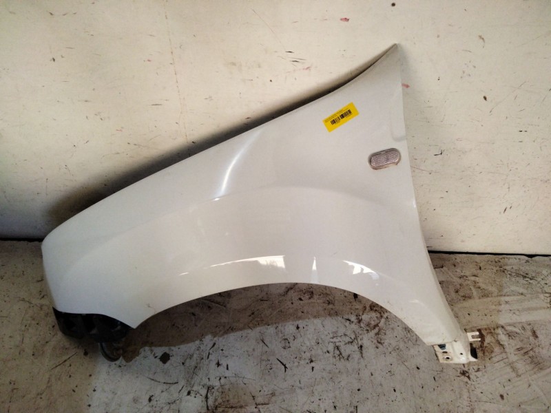 Recambio de aleta delantera izquierda para dacia duster (hs_) 1.2 tce 125 referencia OEM IAM   