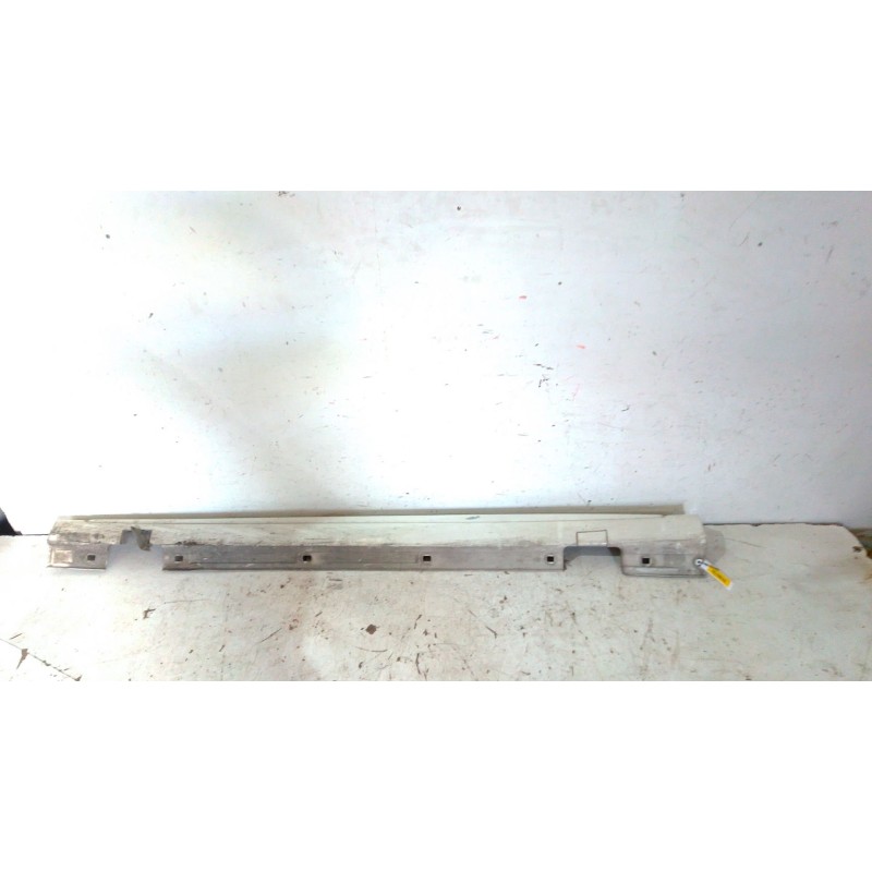 Recambio de talonera izquierda para mercedes-benz clase a (w176) a 180 cdi / d (176.012) referencia OEM IAM   