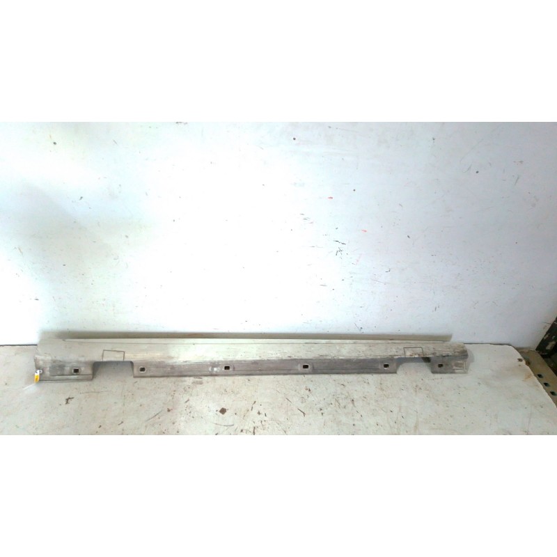 Recambio de talonera derecha para mercedes-benz clase a (w176) a 180 cdi / d (176.012) referencia OEM IAM   