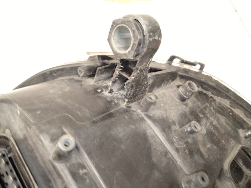 Recambio de faro derecho para mercedes-benz clase r (w251, v251) r 320 cdi 4-matic (251.022, 251.122) referencia OEM IAM A251820