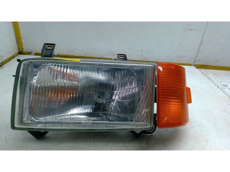 Recambio de faro derecho para volkswagen t4 bus (mod. 1991) caravelle referencia OEM IAM   