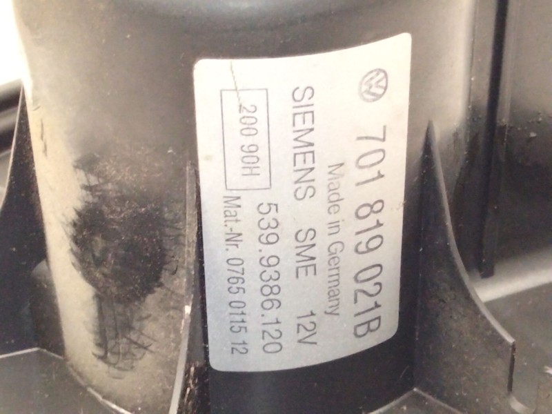 Recambio de motor calefaccion para volkswagen t4 bus (mod. 1991) caravelle referencia OEM IAM 701819021B  