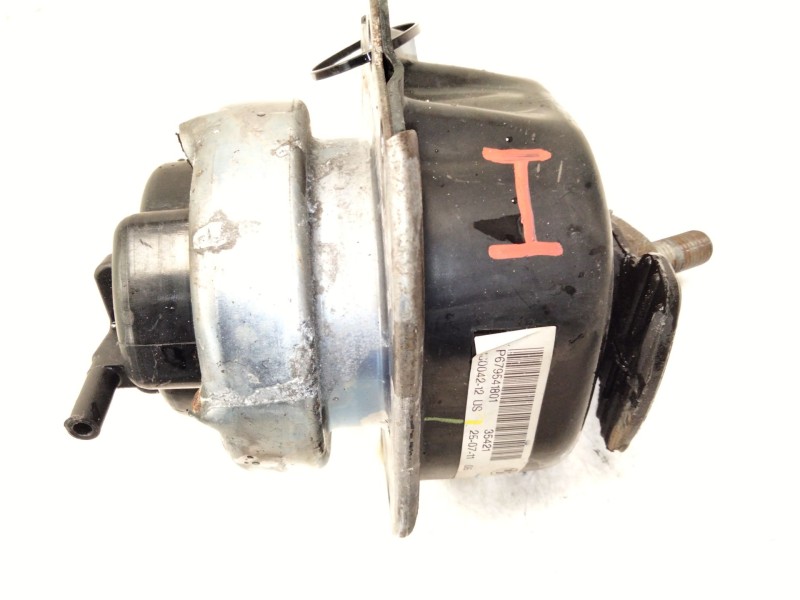 Recambio de soporte motor izquierdo inferior para bmw x6 (e71, e72) xdrive 40 d referencia OEM IAM P6795418  