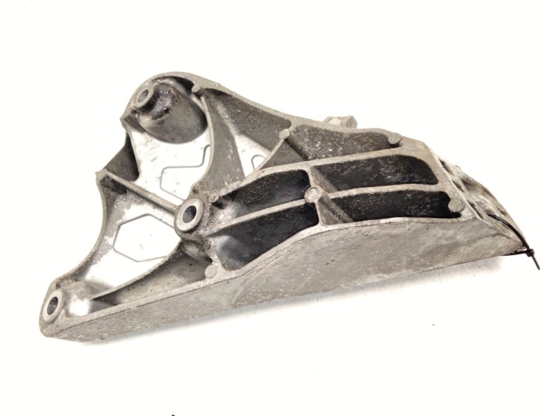 Recambio de soporte motor izquierdo inferior para bmw x6 (e71, e72) xdrive 40 d referencia OEM IAM 6790021  