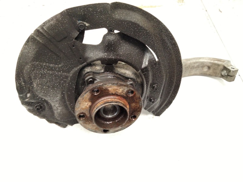 Recambio de mangueta delantera izquierda para bmw x6 (e71, e72) xdrive 40 d referencia OEM IAM 6773783  