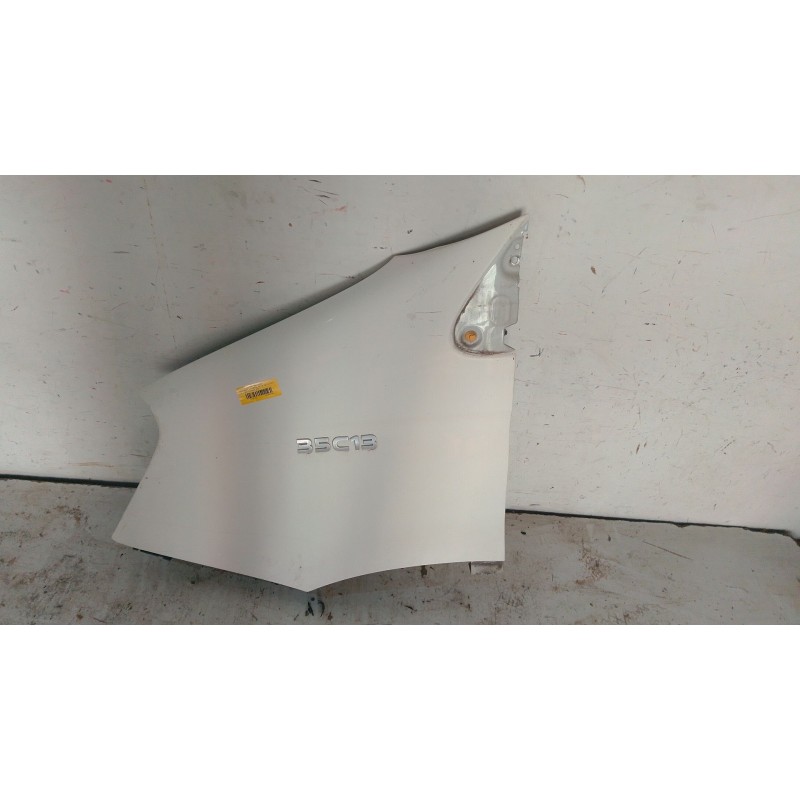 Recambio de aleta delantera izquierda para iveco daily v furgoneta 29s13, 29l13, 35c13, 35s13, 40c13, 40s13 referencia OEM IAM  