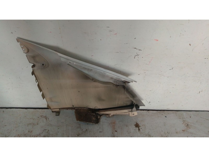 Recambio de aleta delantera izquierda para iveco daily v furgoneta 29s13, 29l13, 35c13, 35s13, 40c13, 40s13 referencia OEM IAM  