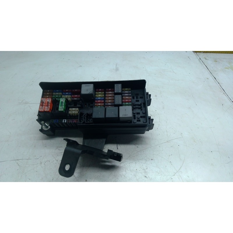 Recambio de caja fusibles para mercedes-benz clase r (w251, v251) r 320 cdi 4-matic (251.022, 251.122) referencia OEM IAM A16454