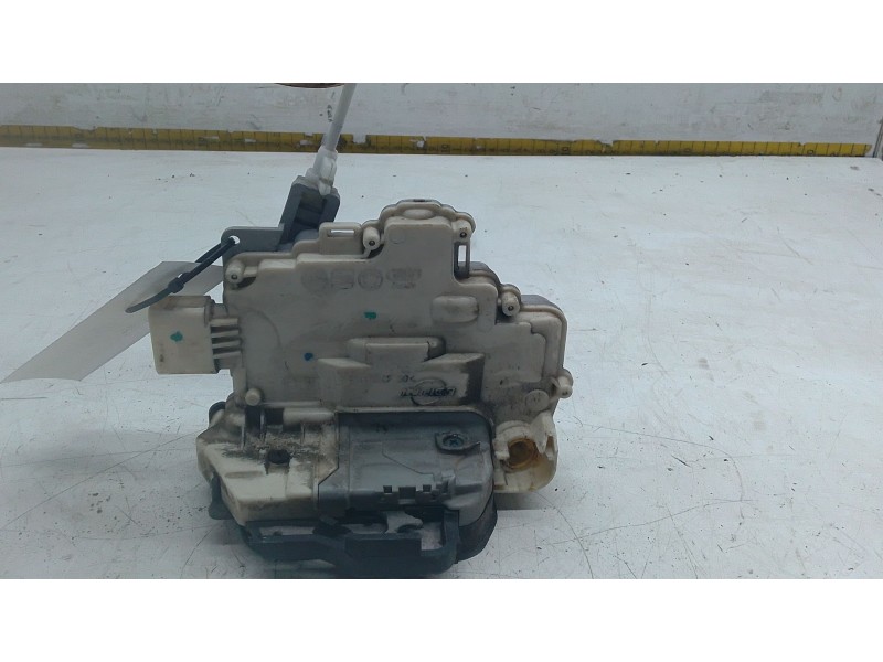 Recambio de cerradura puerta delantera izquierda para audi a3 (8p1) 2.0 tdi referencia OEM IAM   
