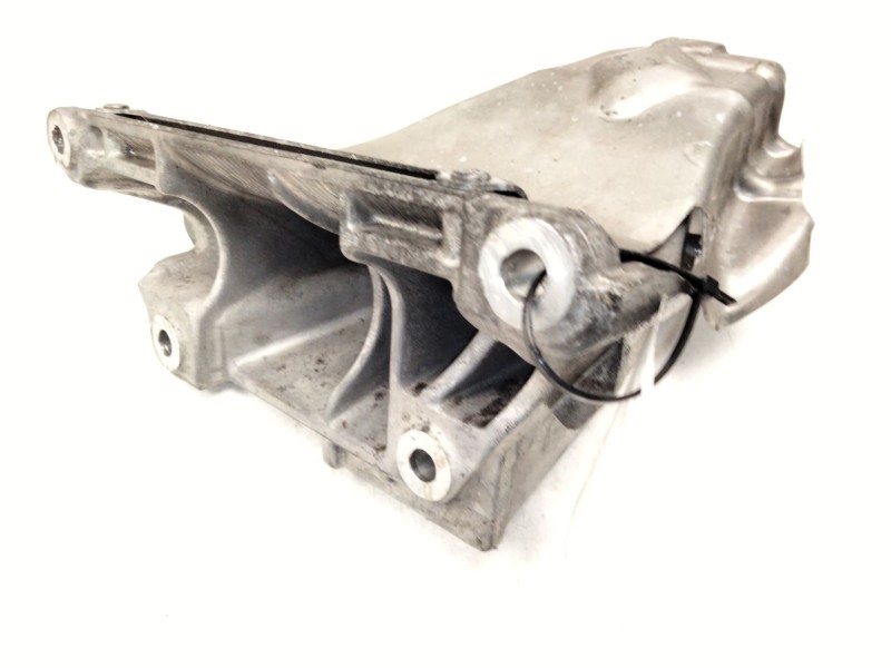 Recambio de soporte motor derecho inferior para bmw x6 (e71, e72) xdrive 40 d referencia OEM IAM 6790022  