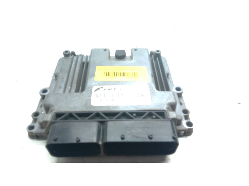 Recambio de centralita motor uce para iveco daily v furgoneta 29s13, 29l13, 35c13, 35s13, 40c13, 40s13 referencia OEM IAM 028101