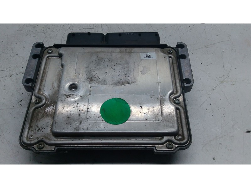 Recambio de centralita motor uce para iveco daily v furgoneta 29s13, 29l13, 35c13, 35s13, 40c13, 40s13 referencia OEM IAM 028101