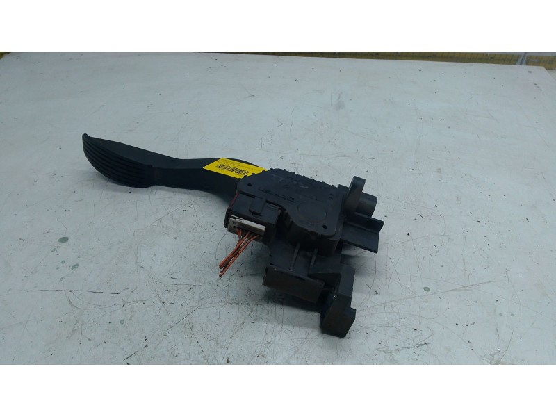 Recambio de pedal acelerador para iveco daily v furgoneta 29s13, 29l13, 35c13, 35s13, 40c13, 40s13 referencia OEM IAM 5801333490