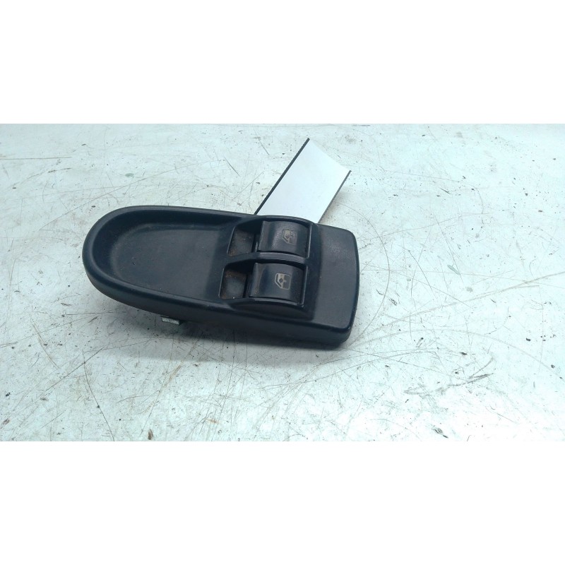 Recambio de mando elevalunas delantero izquierdo para iveco daily v furgoneta 29s13, 29l13, 35c13, 35s13, 40c13, 40s13 referenci
