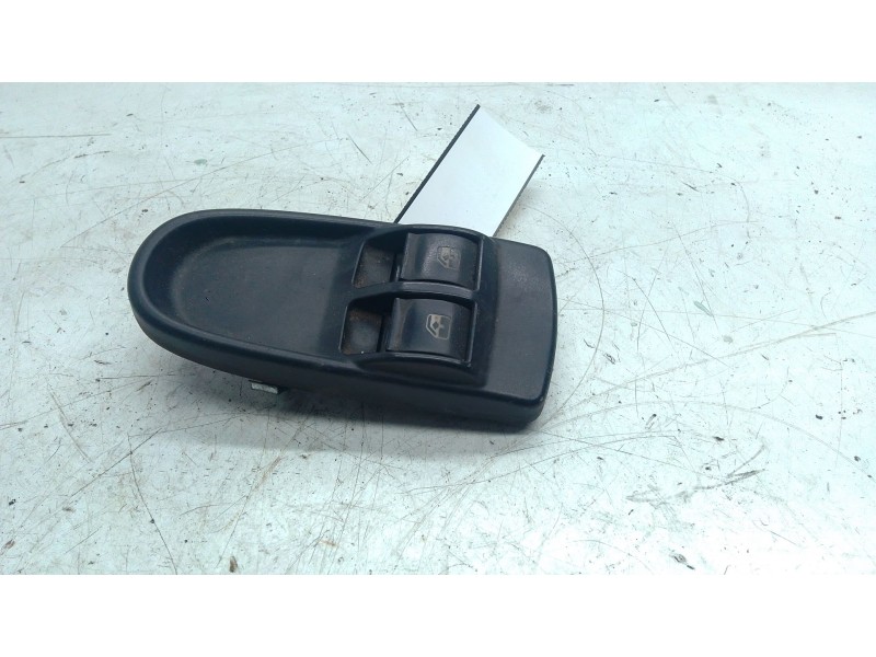 Recambio de mando elevalunas delantero izquierdo para iveco daily v furgoneta 29s13, 29l13, 35c13, 35s13, 40c13, 40s13 referenci