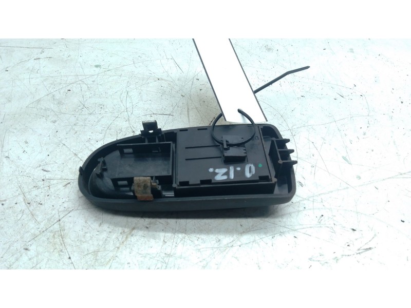 Recambio de mando elevalunas delantero izquierdo para iveco daily v furgoneta 29s13, 29l13, 35c13, 35s13, 40c13, 40s13 referenci