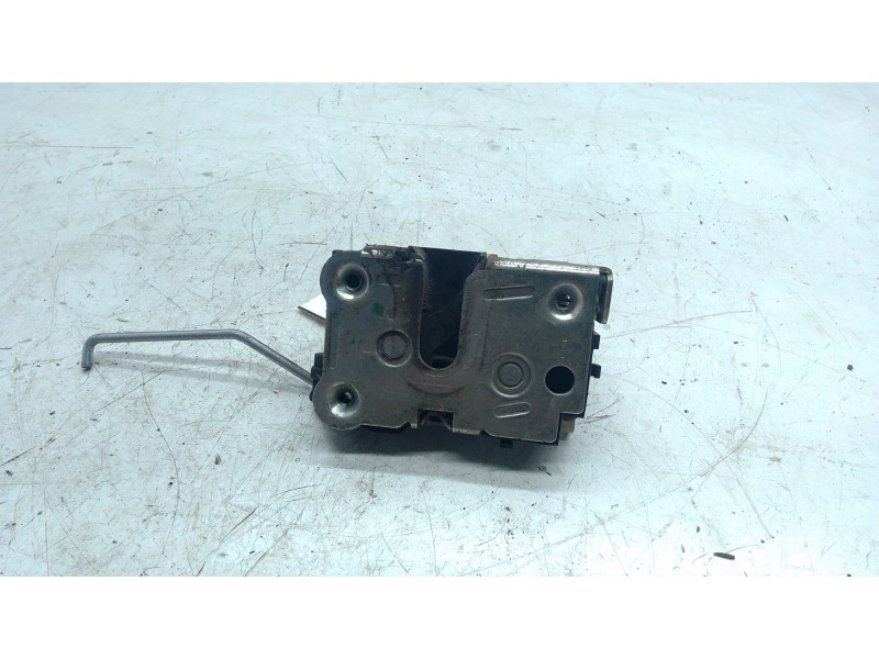 Recambio de cerradura puerta delantera derecha para iveco daily v furgoneta 29s13, 29l13, 35c13, 35s13, 40c13, 40s13 referencia 