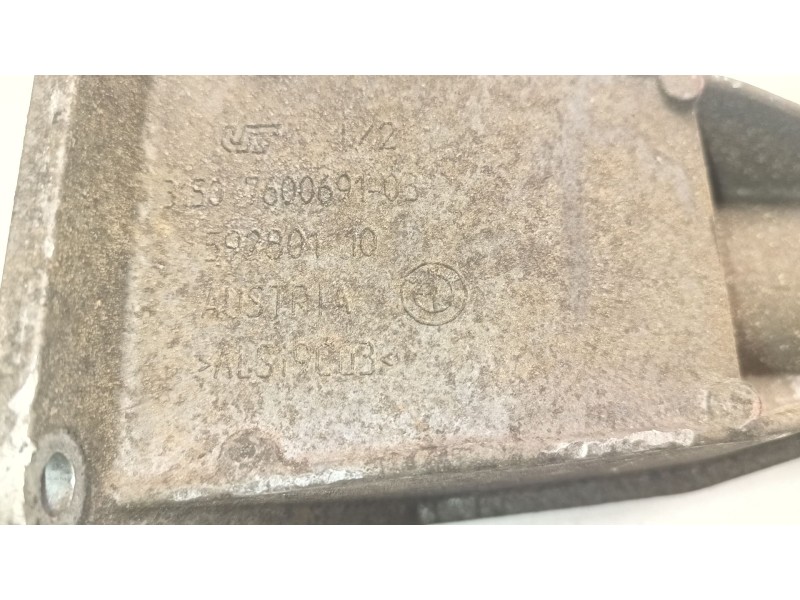 Recambio de soporte del diferencial para bmw x5 (e70) 3.0 d referencia OEM IAM 31507600691-03  