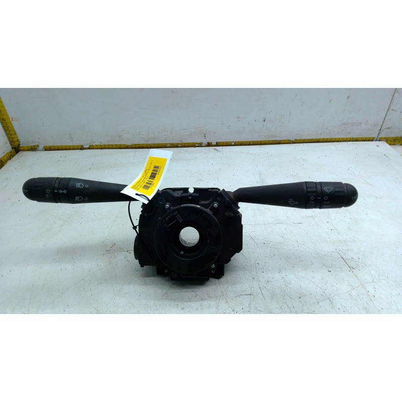 Recambio de mando intermitentes y limpia para iveco daily v furgoneta 29s13, 29l13, 35c13, 35s13, 40c13, 40s13 referencia OEM IA