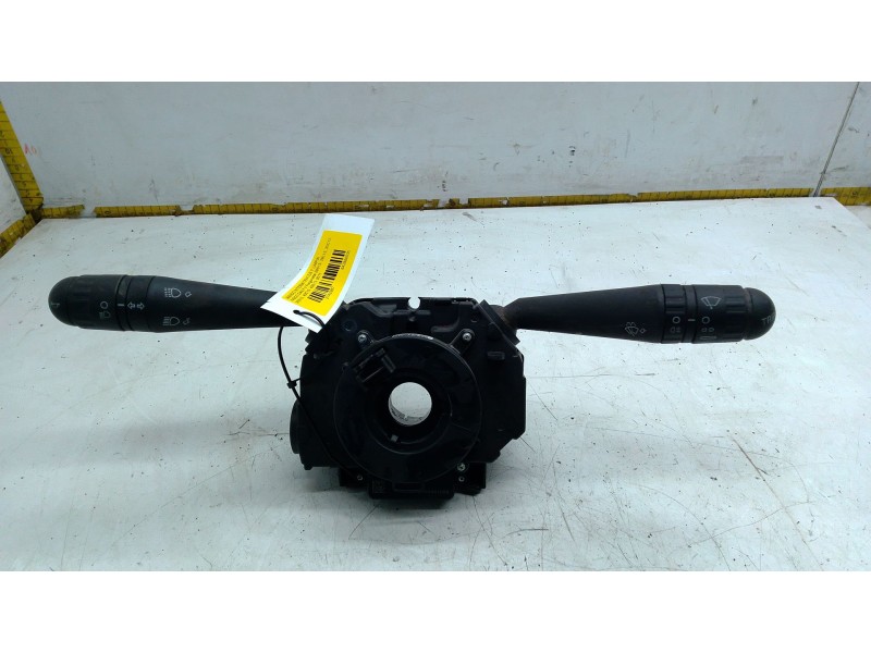 Recambio de mando intermitentes y limpia para iveco daily v furgoneta 29s13, 29l13, 35c13, 35s13, 40c13, 40s13 referencia OEM IA