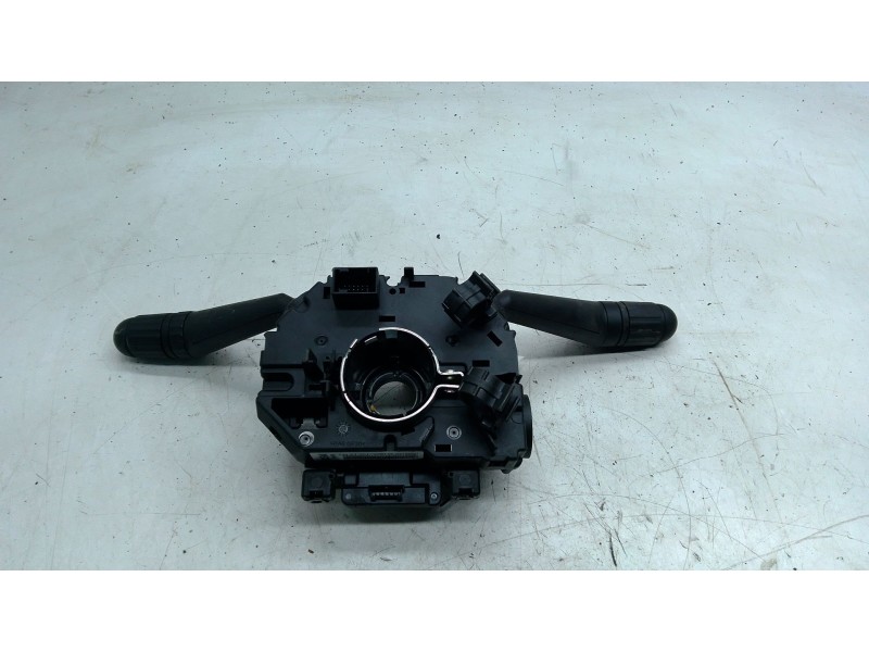 Recambio de mando intermitentes y limpia para iveco daily v furgoneta 29s13, 29l13, 35c13, 35s13, 40c13, 40s13 referencia OEM IA