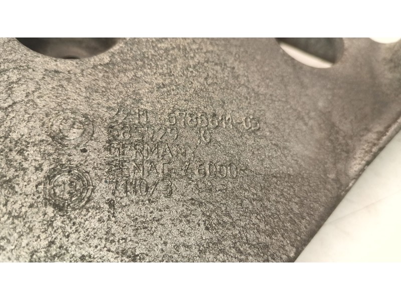 Recambio de soporte motor izquierdo superior para bmw 1 (f20) 120 d referencia OEM IAM 22116788611-03  