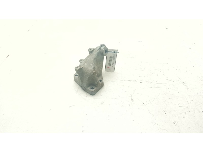 Recambio de soporte motor delantero para mercedes-benz clase e (w213) e 300 d (213.008) referencia OEM IAM A6422236304  