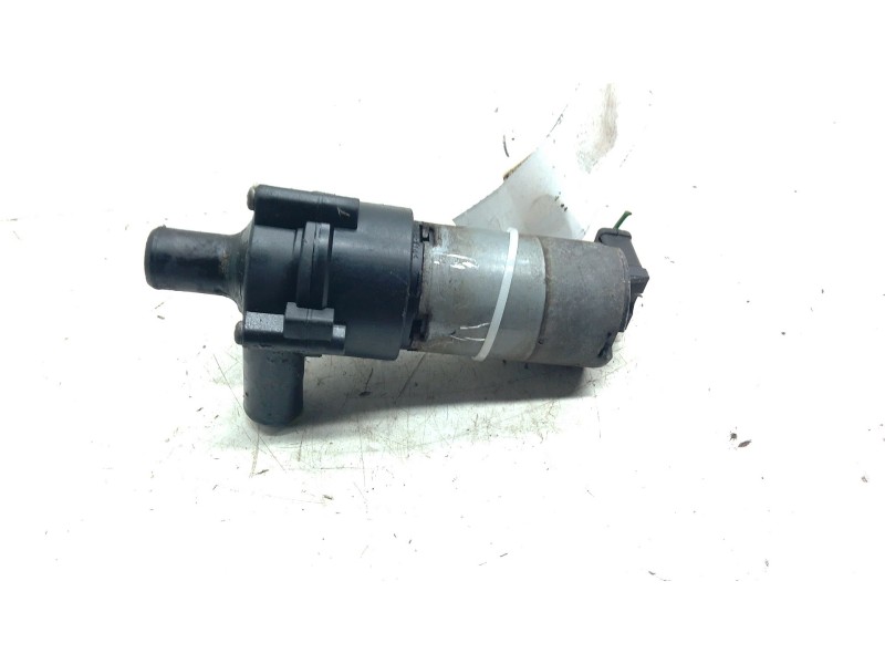 Recambio de motor electrico de agua para mercedes-benz clase v (638/2) v 230 td (638.274) referencia OEM IAM 0018331364  