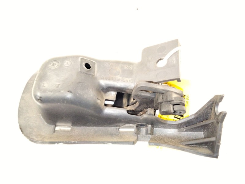 Recambio de maneta interior delantera izquierda para mercedes-benz clase v (638/2) v 230 td (638.274) referencia OEM IAM A638766