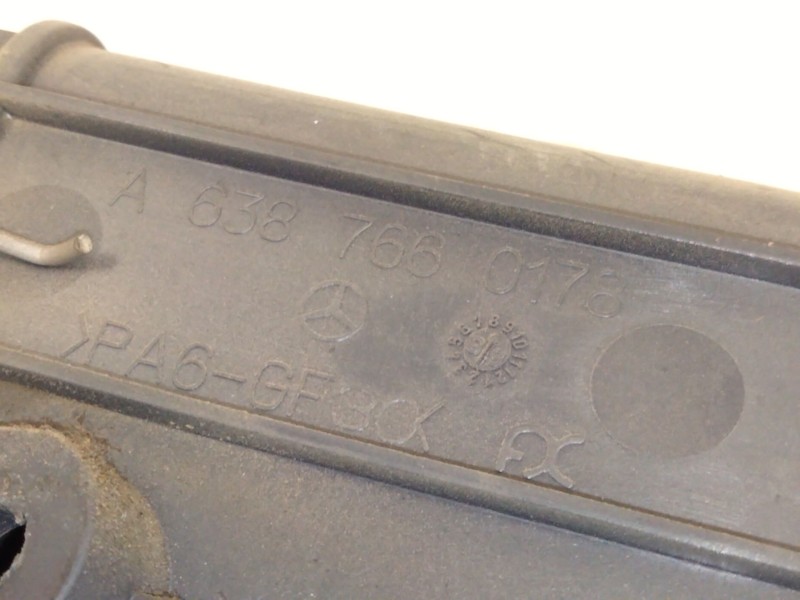 Recambio de maneta interior lateral derecha para mercedes-benz clase v (638/2) v 230 td (638.274) referencia OEM IAM A6387660178