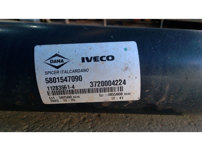 Recambio de cardan trasero para iveco daily v furgoneta 29s13, 29l13, 35c13, 35s13, 40c13, 40s13 referencia OEM IAM 5801547090  