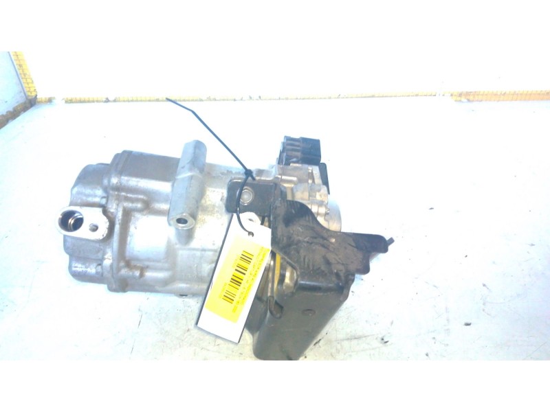 Recambio de compresor aire acondicionado para renault captur ii (hf_) e-tech 160 referencia OEM IAM 926000464R  