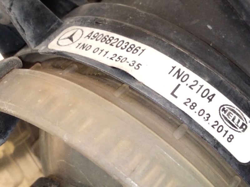 Recambio de faro antiniebla izquierdo para mercedes-benz sprinter 3-t furgoneta (b906) 214 cdi (906.611, 906.613) referencia OEM