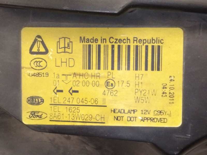 Recambio de faro derecho para ford fiesta vi (cb1, ccn) 1.6 tdci referencia OEM IAM 8A6113W029CH  