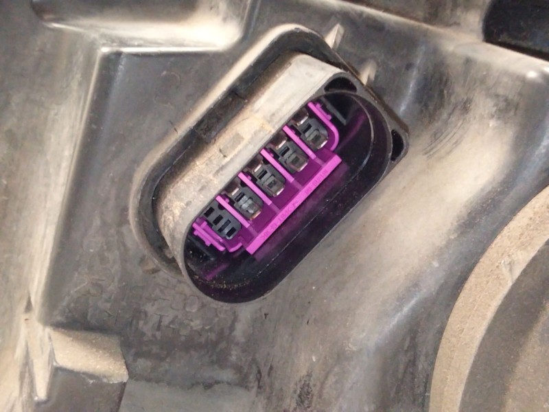 Recambio de faro derecho para ford fiesta vi (cb1, ccn) 1.6 tdci referencia OEM IAM 8A6113W029CH  