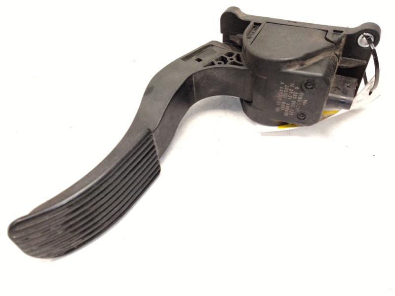 Recambio de pedal acelerador para mercedes-benz sprinter 3-t furgoneta (b906) 214 cdi (906.611, 906.613) referencia OEM IAM A447